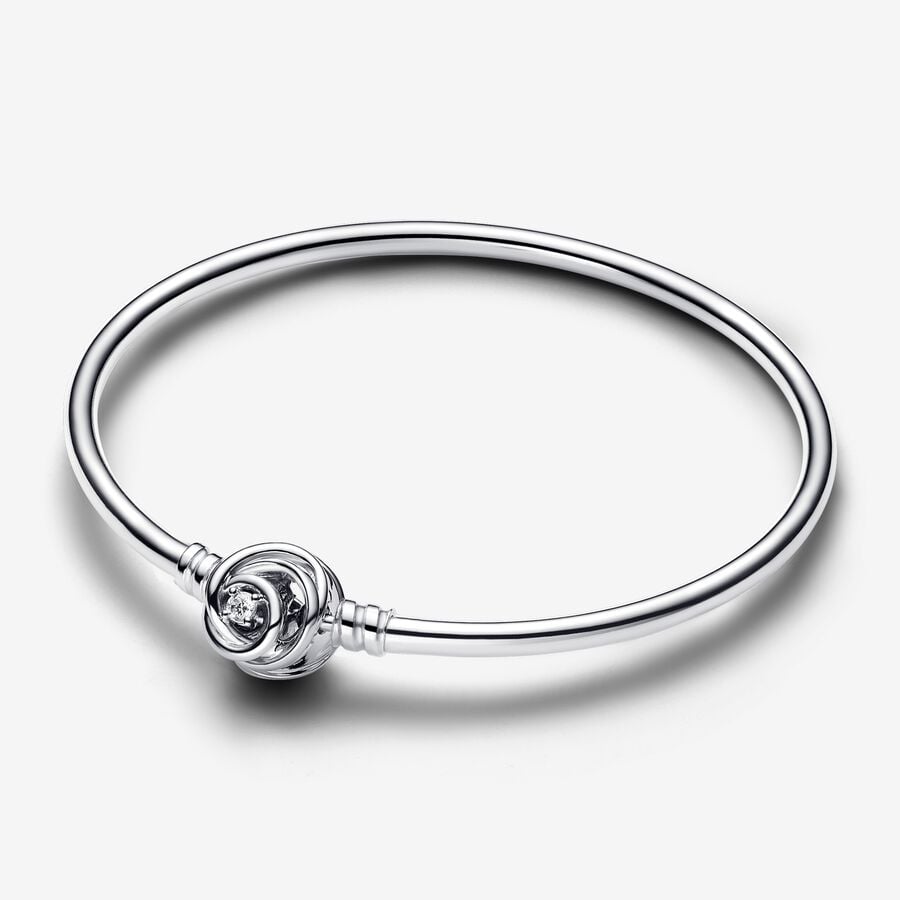 Moments Encircled Clasp Bangle